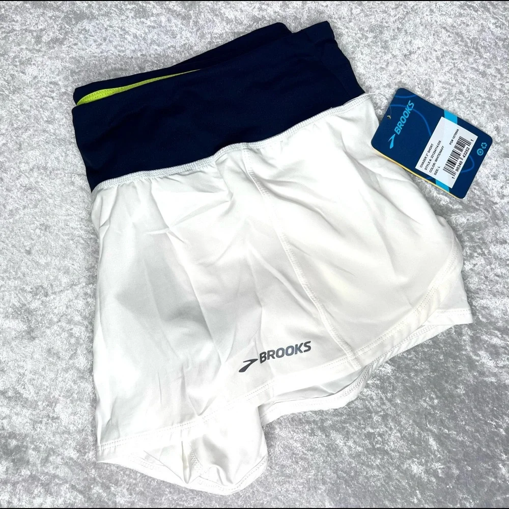 NWT Brooks Running Chaser 3” Shorts - White/Navy, Large
